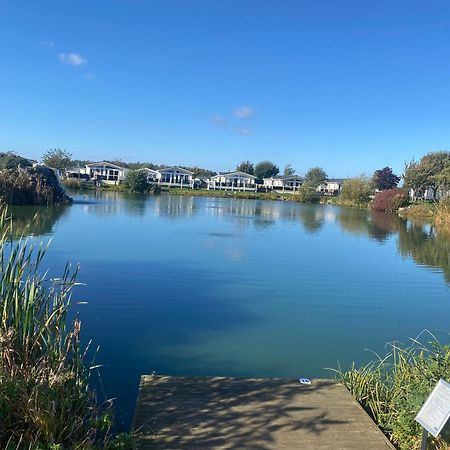 Hot Tub. Countryside. Coast. 5* Patrington Haven Leisure Park, East Yorkshireヴィラ エクステリア 写真